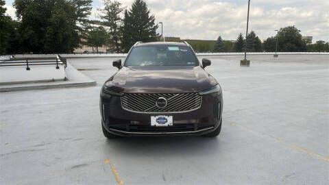 2025 Volvo XC90 B5 Core Bright Theme