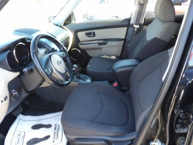 2011 Kia Soul +