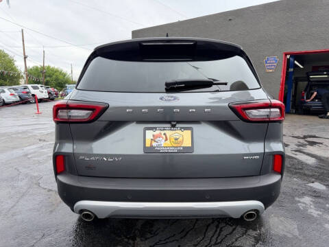2024 Ford Escape Platinum