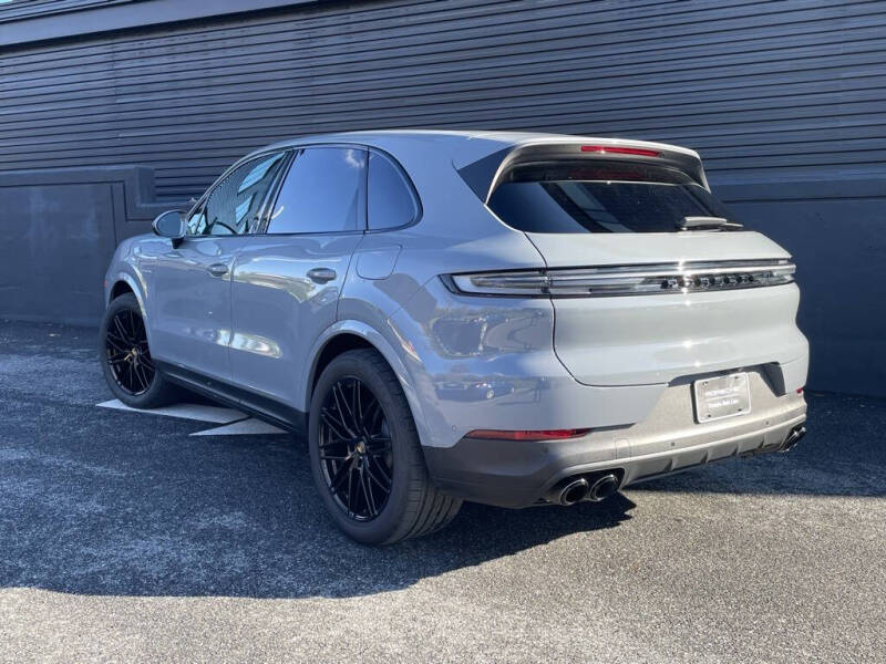 2024 Porsche Cayenne E-Hybrid