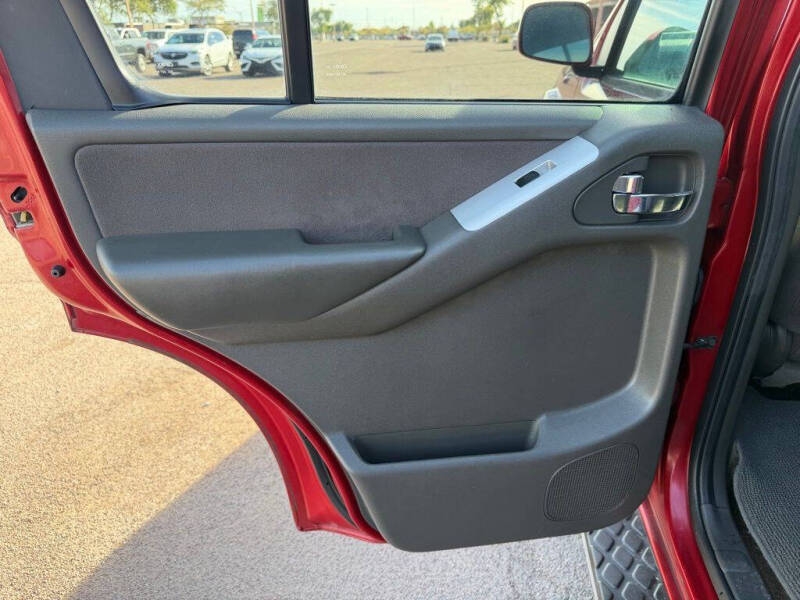 2011 Nissan Pathfinder SV