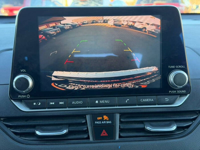 2022 Nissan Altima 2.5 SV