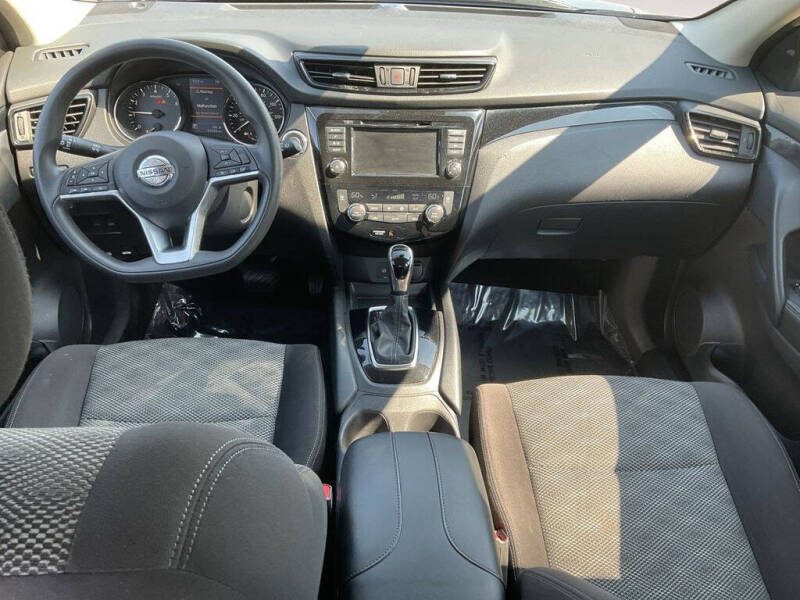 2020 Nissan Rogue Sport SV