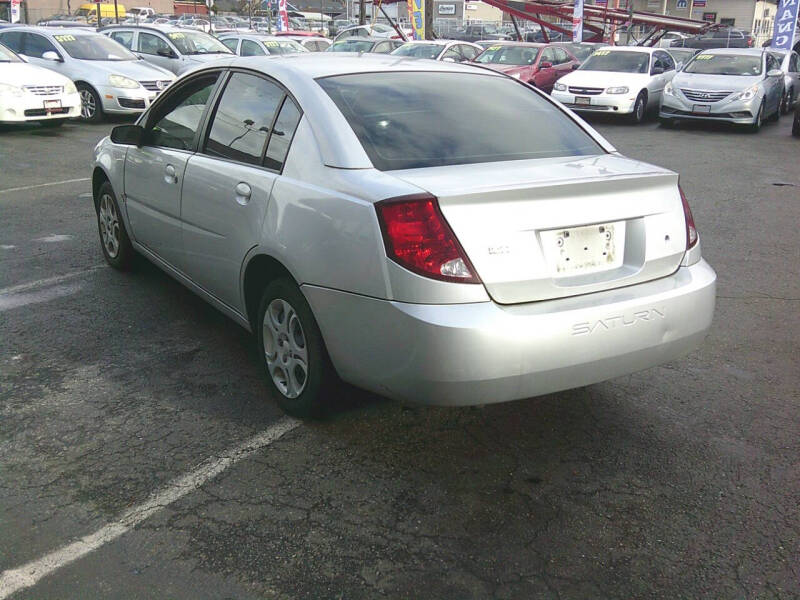 2004 Saturn Ion 2