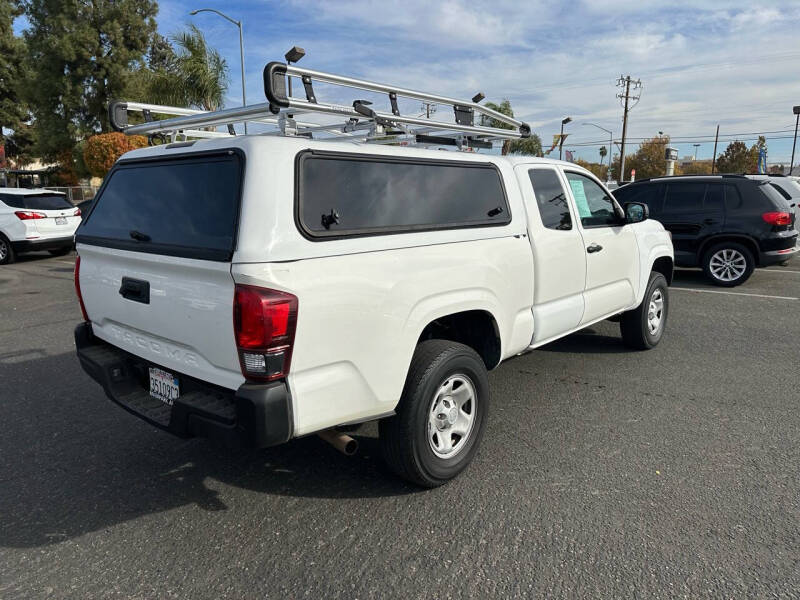 2020 Toyota Tacoma SR photo 10