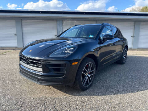 2025 Porsche Macan S