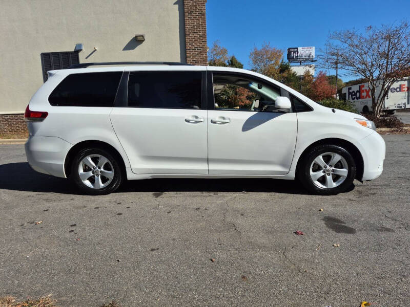2011 Toyota Sienna