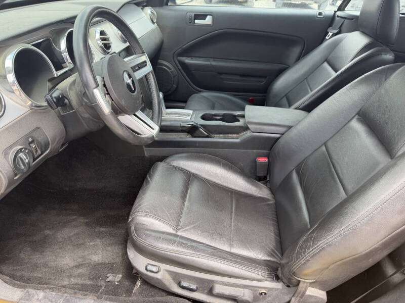 2005 Ford Mustang V6 Premium