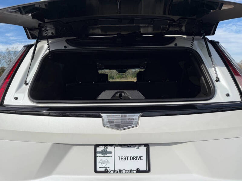 2023 Cadillac Escalade ESV Sport Platinum