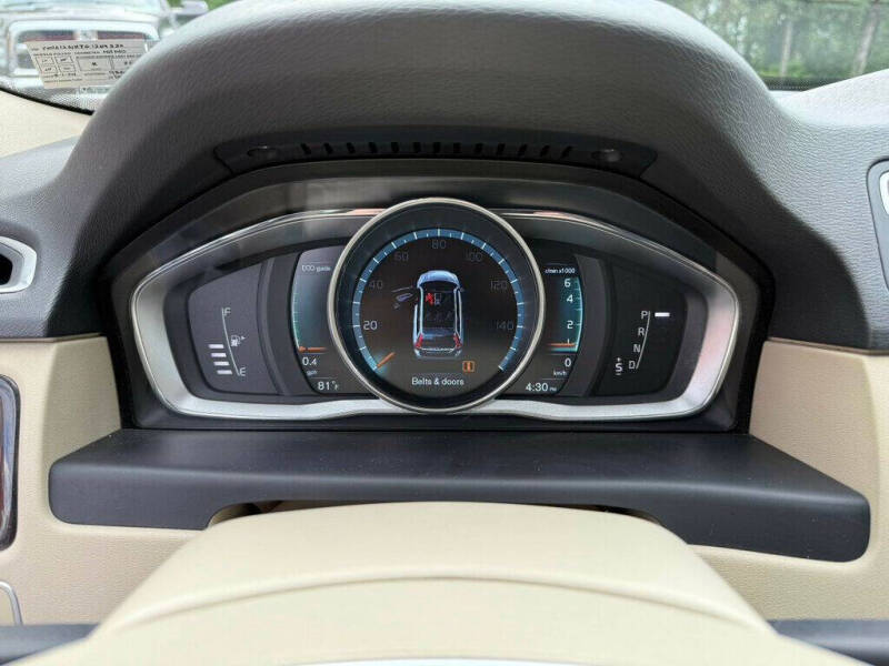 2016 Volvo XC70 T5 Premier