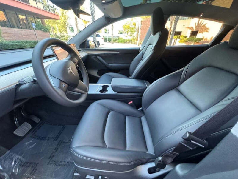 2024 Tesla Model Y Long Range