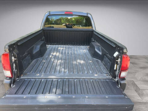 2018 Toyota Tacoma SR