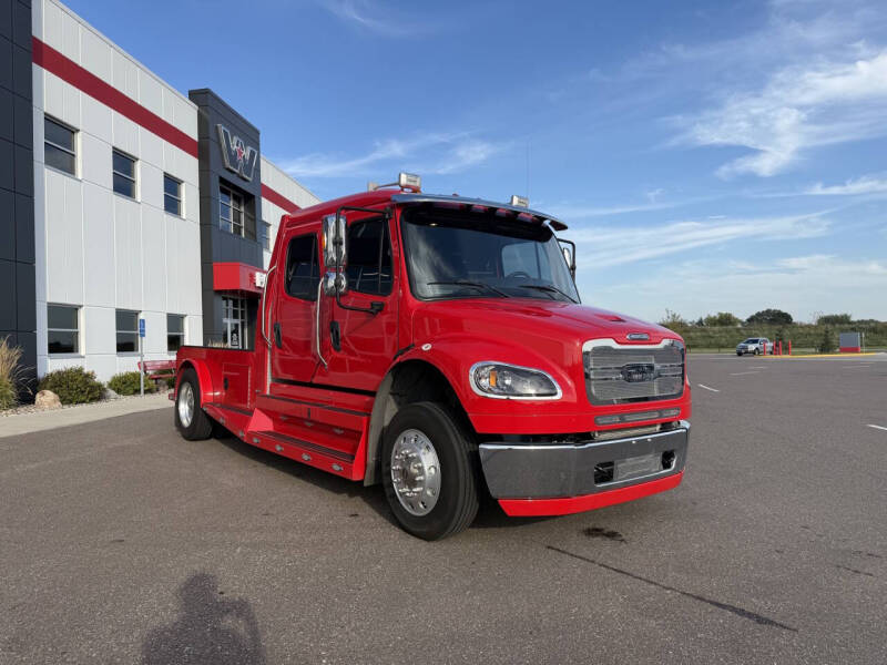 2023 Freightliner M2 106