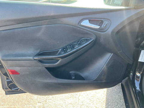 2017 Ford Focus Titanium