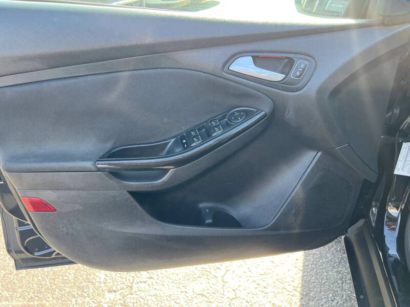 2017 Ford Focus Titanium
