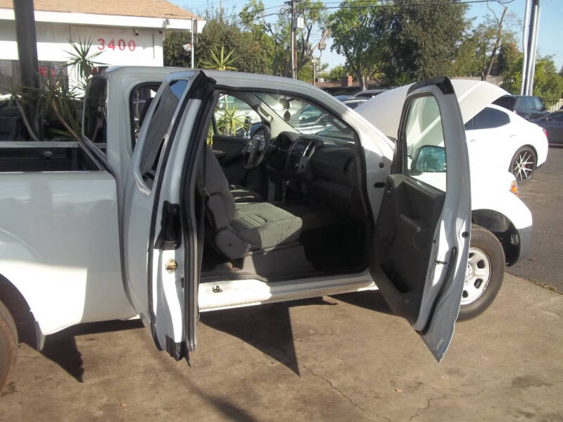 2014 Nissan Frontier SV