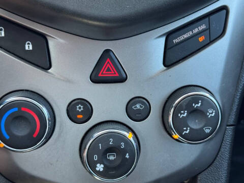 2016 Chevrolet Sonic LT Manual