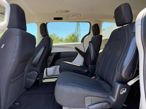 2017 Chrysler Pacifica Touring