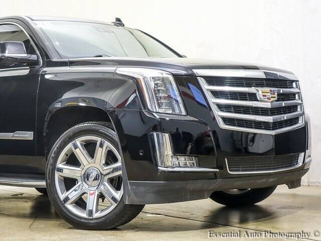 Used 2020 Cadillac Escalade Luxury with VIN 1GYS4BKJ3LR109769 for sale in Tinley Park, IL