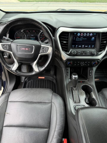 2017 GMC Acadia SLT-1