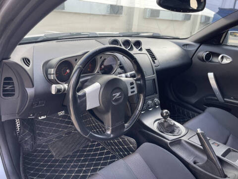 2005 Nissan 350Z Track