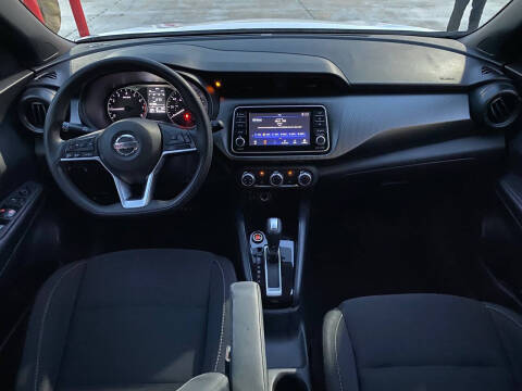 2020 Nissan Kicks S