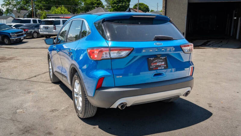 2020 Ford Escape SE