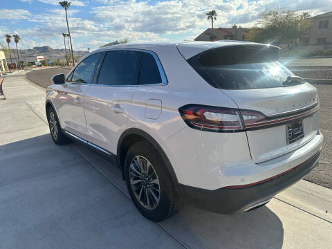 2019 Lincoln Nautilus Select