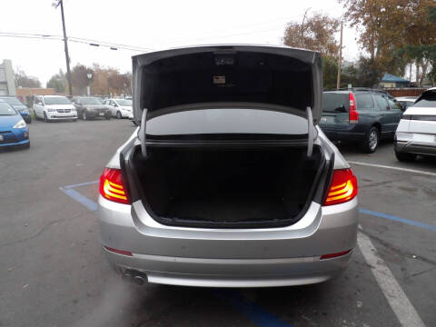 2012 BMW 5 Series 528i