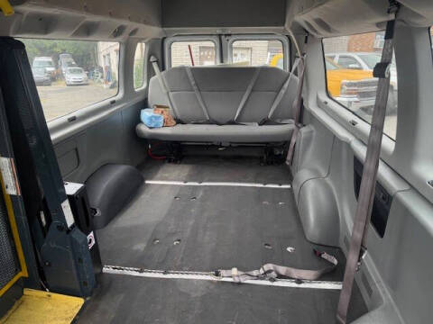 2011 Ford E-Series E-350 SD XL