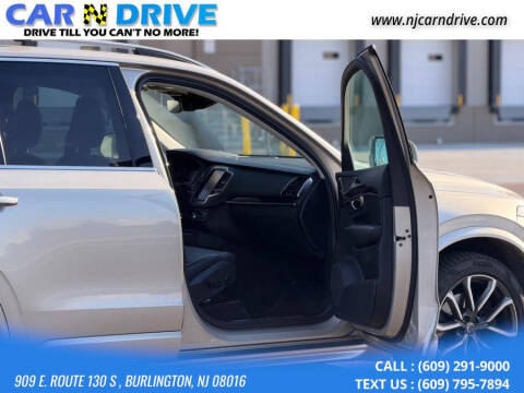 2016 Volvo XC90 T6 Momentum