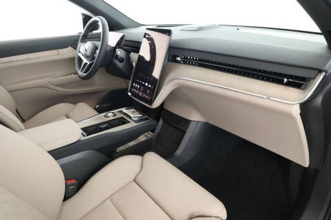 2025 Volvo EX90 Twin Plus 6P