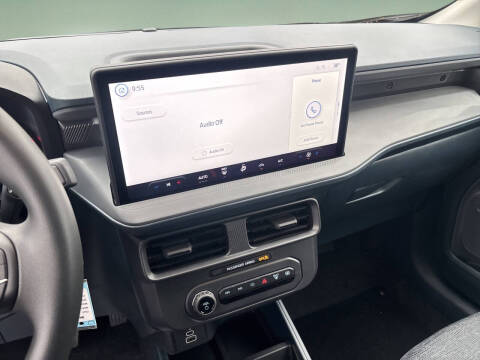 2025 Ford Maverick XL