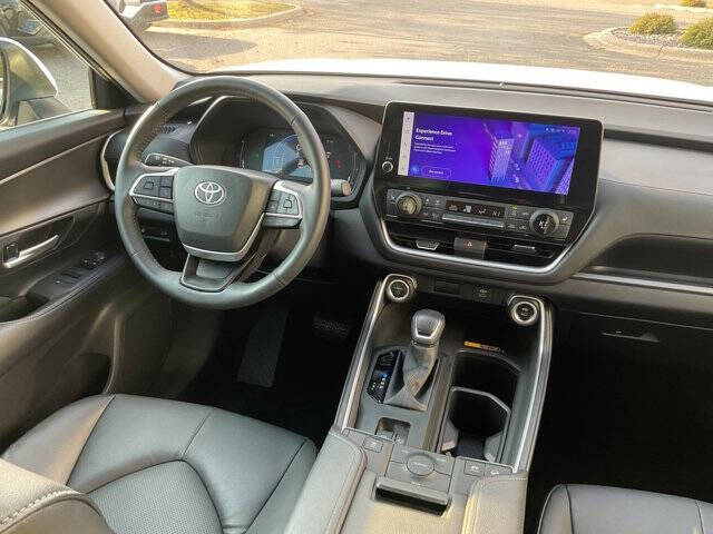 2024 Toyota Grand Highlander Hybrid XLE