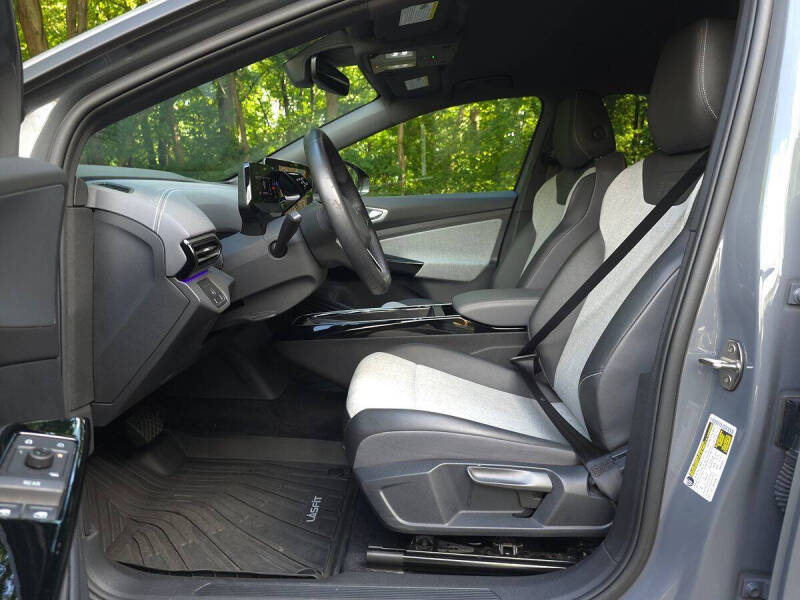2023 Volkswagen ID.4 Pro