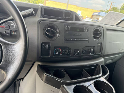 2014 Ford E-Series E-150