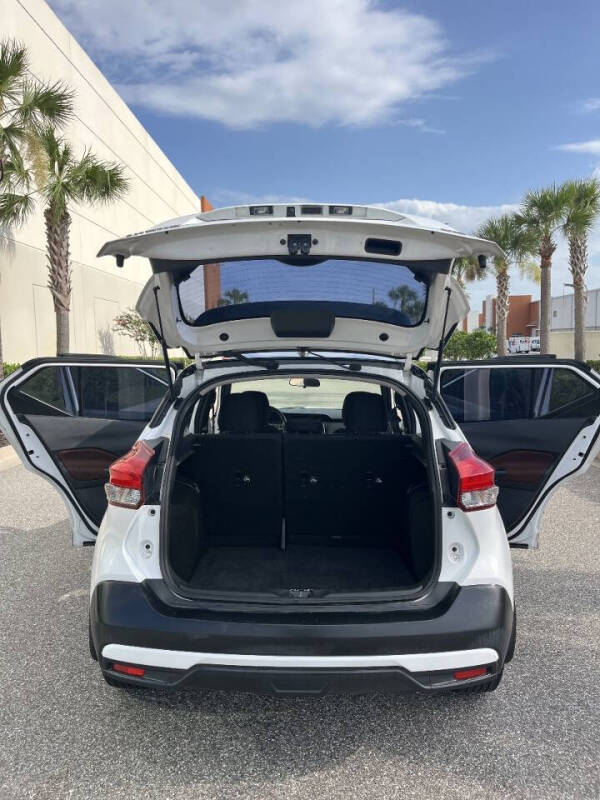 2018 Nissan Kicks SR