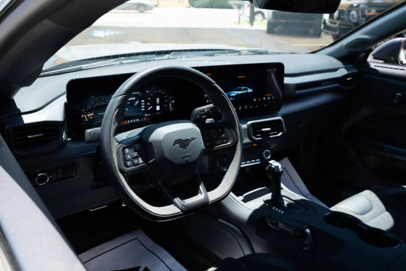 2024 Ford Mustang Dark Horse