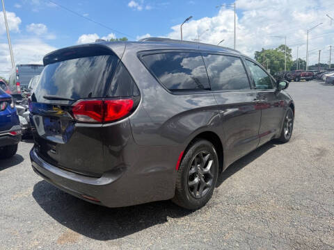 2019 Chrysler Pacifica Touring L