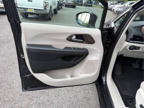2018 Chrysler Pacifica Touring L Plus