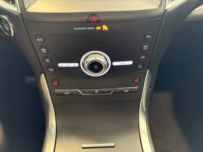 2020 Ford Edge Titanium