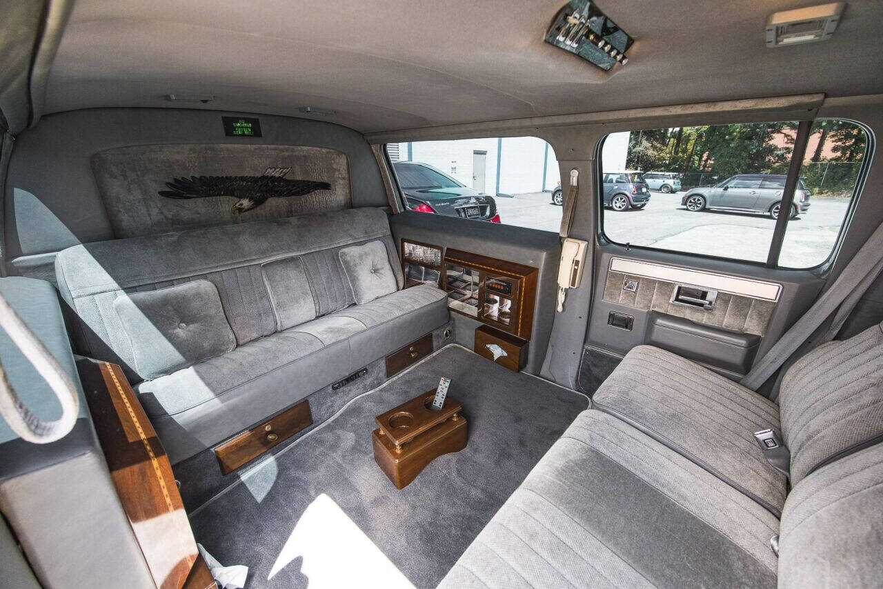 1988 Chevrolet Suburban 81