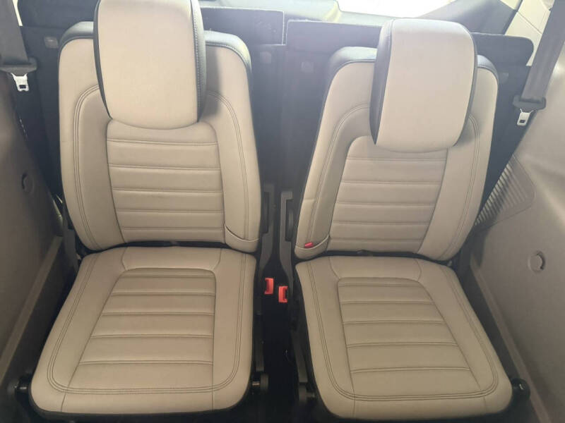 2023 Ford Transit Connect Titanium