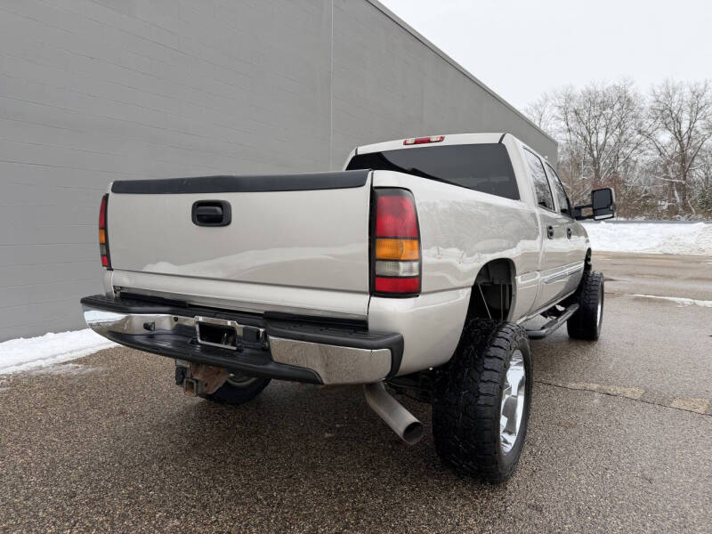 2004 GMC Sierra 2500HD SLT