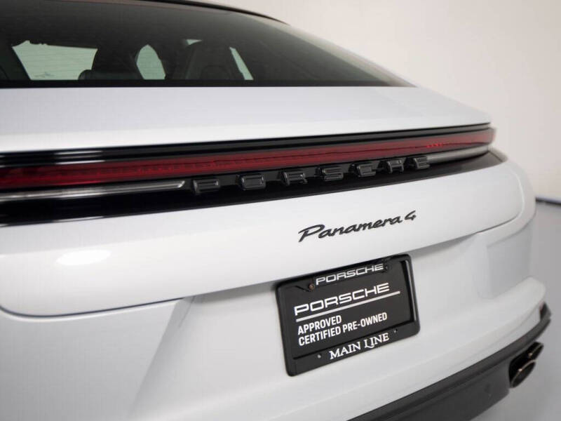 2025 Porsche Panamera 4