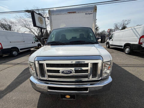 2011 Ford E-Series E-350 SD