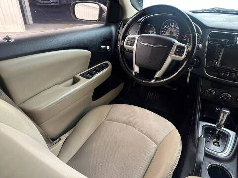 2012 Chrysler 200 Limited