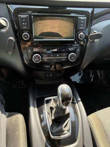 2021 Nissan Rogue Sport SV