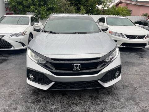 2021 Honda Civic for sale at Molina Auto Sales in Hialeah FL