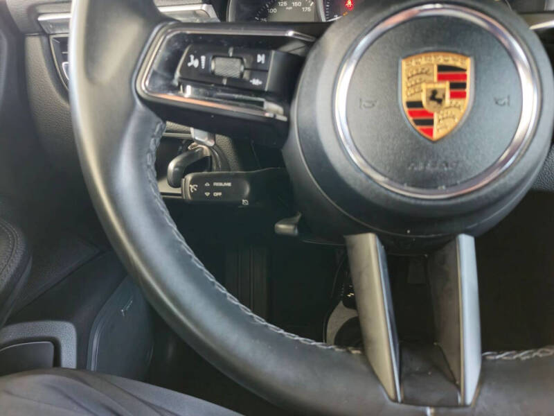2022 Porsche Macan